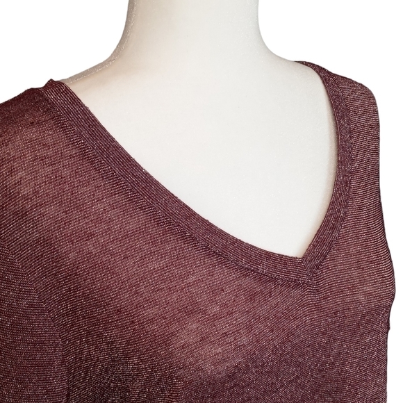 Cupcakes and Cashmere metallic plum v-neck top size small - Picture 2 of 8